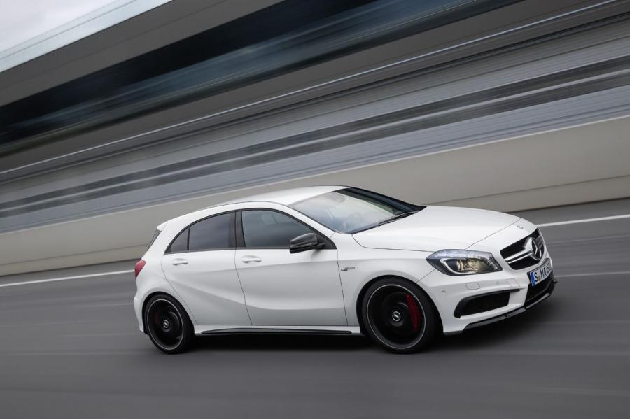  Mercedes-Benz A45 AMG 2014 года  (фото 16 из 24)